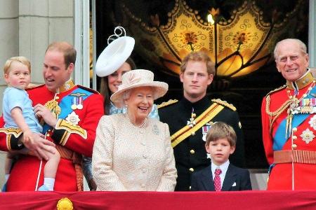 Die britischen Royals, hier noch mit Prinz Philip (r.) im Jahr 2015.
