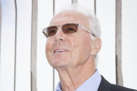 Franz Beckenbauer freut sich über diesen Gelegenheitsfund