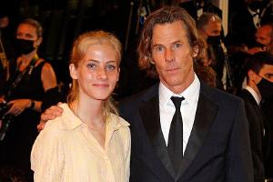 Hazel Moder mit ihrem Vater Danny Moder in Cannes.