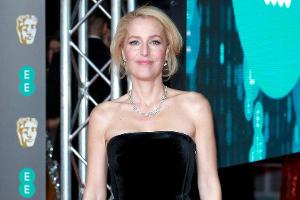 Gillian Anderson, hier auf einem Event im vergangenen Jahr, möchte nie wieder BHs tragen