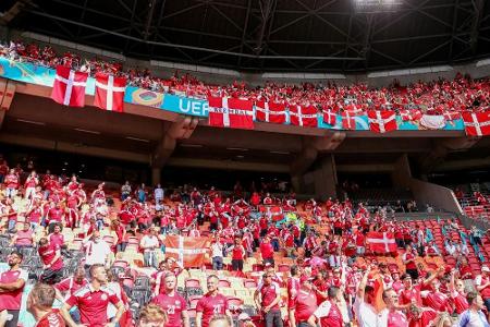 Fast 8000 dänische Fans in Wembley