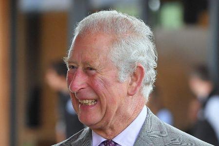 Prinz Charles befindet sich derzeit mit Herzogin Camilla in Wales.