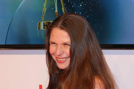 Susanna Wellenbrink ist die Tochter des Melitta-Mannes Egon Wellenbrink und die Halbschwester von Nico Santos.