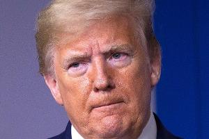 Donald Trump verlangt seine Social-Media-Account zurück.