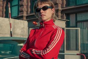 Jella Haase spielt die Hauptrolle in der neuen Netflix-Serie "Kleo"