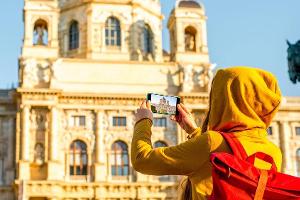 In Österreich können Touristen größtenteils ohne Maske die Städte erkunden.
