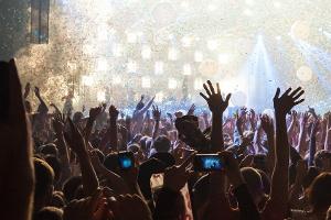 Festival-Besucher des Lollapalooza müssen sich bis 2022 gedulden.