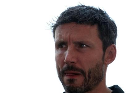 Noch ohne EM-Teilnehmer: Wolfsburg-Start mit van Bommel