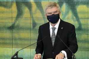 Bach bittet Suga um Zulassung von Zuschauern