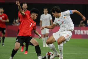 Fußball: Spanien mit Nullnummer, Frankreich verliert zum Auftakt