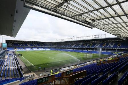 Polizei-Ermittlungen: Everton suspendiert Spieler