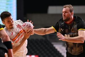 Handballer verlieren Auftakt gegen Spanien