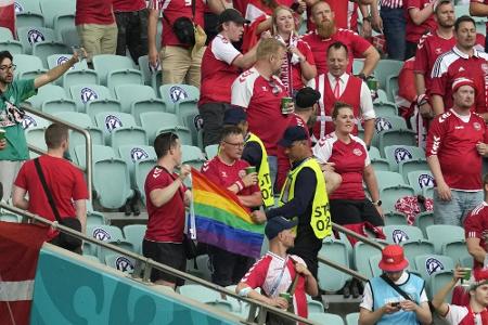 UEFA untersucht Zwischenfall mit Regenbogenfahne in Baku