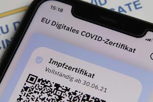 Der digitale Impfnachweis ist eine Alternative zum gelben Heftchen.