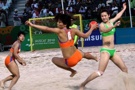 Beachhandball: Verband spendet Shorts-Strafe