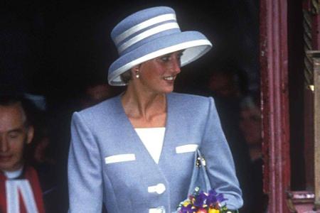 Am 1. Juli wäre Prinzessin Diana 60 Jahre alt geworden. 1997 kam sie bei einem Autounfall ums Leben. Dianas modischer Stil i...