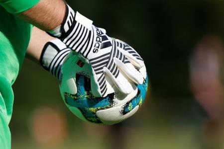 Mainz verlängert mit Torwart Rieß