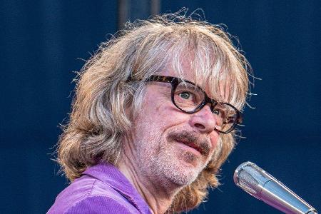 Helge Schneider wird seine Tour auch unter Corona-Maßnahmen fortsetzen.