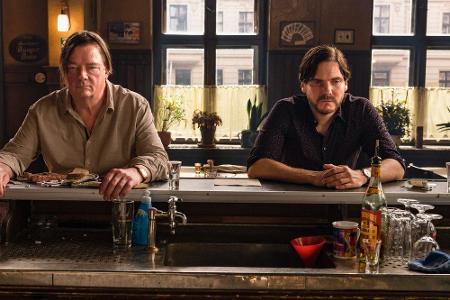 Daniel soll in London für einen amerikanischen Superheldenfilm vorsprechen. Auf dem Weg zum Flughafen macht er in seiner Sta...