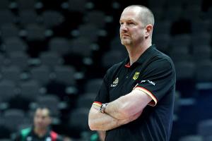 Bizarre Szenen in Split: "Jungs gesagt, sie sollen daneben werfen"