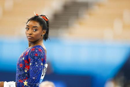 Qualifikation: Turn-Superstar Biles patzt - und ist trotzdem vorn