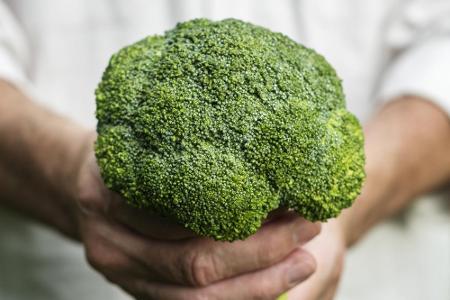 Brokkoli ist ebenfalls reich an Omega-3-Fettsäuren und versorgt uns zusätzlich mit viel Vitamin A und C. Letzteres unterstüt...