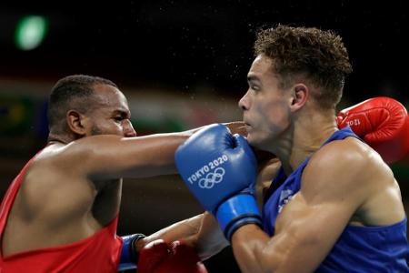 Im Stile von Mike Tyson: Boxer beißt nach seinem Gegner