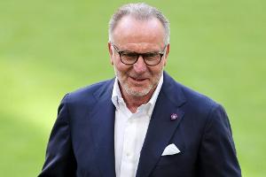 Rummenigge nimmt Ehrenpreis der Deutschen Fußball Botschafter entgegen