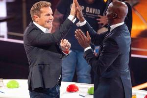 Dieter Bohlen und Bruce Darnell bei der Arbeit.