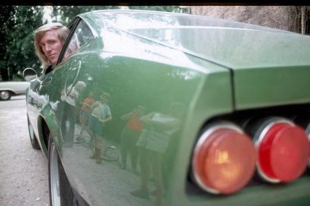 ... schnelle Autos hob sich der Mittelfelddirigent schon früh von den anderen Spielern seiner Zeit ab. Dabei hatte es ihm vo...