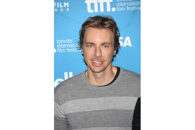 Auch Comedian Dax Shepard hatte eine wilde Zeit. Doch der Ehemann von Kristen Bell ist seit 15 Jahren trocken. Da ist er zu ...