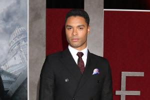 Regé-Jean Page ist dank der Netflix-Serie "Bridgerton" ein Star geworden.