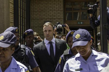 Dreieinhalb Jahre, 43 Prozesstage und zahllose Live-Übertragungsstunden - der Prozess um den Paralympics-Star Oscar Pistoriu...