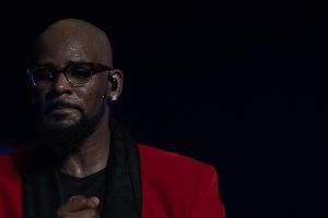 R. Kelly steht wegen zahlreicher mutmaßlicher Vergehen derzeit vor Gericht