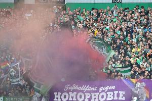 Männliche und weibliche Fans in Frauenfußball-Fragen gespalten