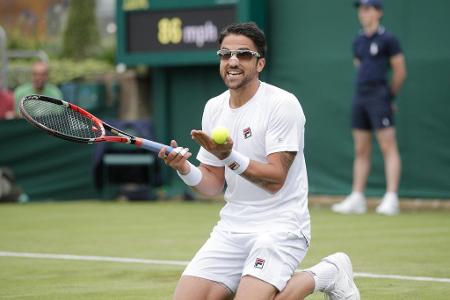 Feingeist, Model, Hobby-DJ: Janko Tipsarevic hat mehrere Gesichter. Auf seinem Unterarm prangt ein Tattoo mit einem Dostoyev...