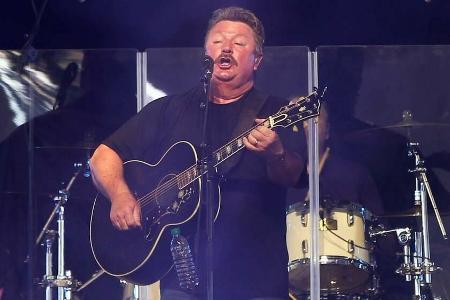 Joe Diffie bei einem seiner Auftritte