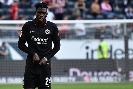 Bekam die Außenbahn in der Anfangsphase überhaupt nicht in den Griff. Wirkte nach dem Rückstand zudem beindruckt und streute...