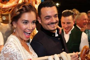 Jana Ina und Giovanni Zarrella sowie Andreas Gabalier mischten sich im Jahr 2017 unter die Gäste bei der legendären Weißwurs...