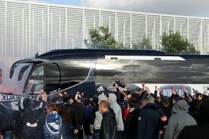 Erneut Fangewalt in Frankreich: 16 Verletzte nach Angriff auf Bus