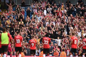 Pilotprojekt: Premier League testet Rückkehr zu Stehplätzen