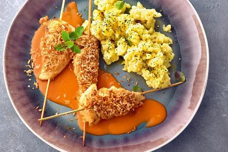 Aufgespießt: Hähnchen im Kokosmantel