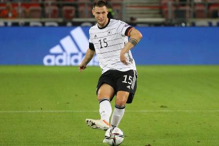 Stand bei Islands größter Chance durch Jóhannesson zu weit weg von seinem Gegenspieler (17.). Dafür maßgeblich am deutschen ...