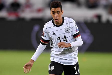 Agierte in seinem achten Länderspiel vor allem auf dem linken Flügel. Verhinderte Goretzkas Treffer zum 4:0, weil er in der ...