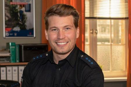 Raúl Richter als Polizeiobermeister Nick Brandt in 