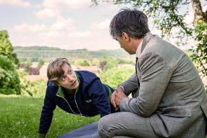 "Sturm der Liebe": Unwissentlich unterstützt Robert (r.) Gerrys Wunsch, ein Held zu werden.