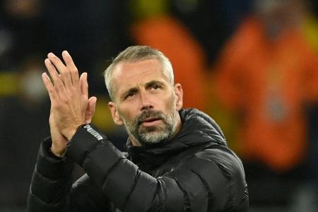 Rose über Gladbach-Zeit: 