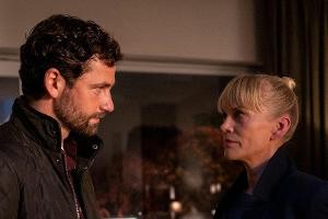 "Helen Dorn: Die letzte Rettung": Helen Dorn (Anna Loos) trifft in der Wohnung des Opfers Adrian Jessen (Florian Stetter) un...