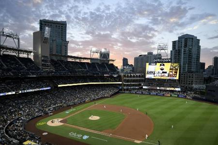 MLB: Frau und Sohn sterben nach Sturz aus Stadion