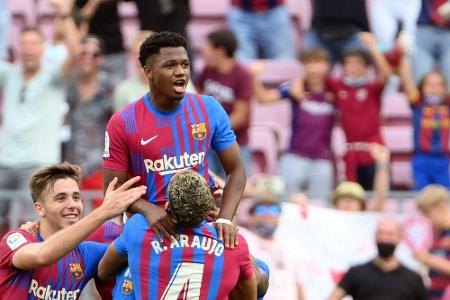 Koeman darf aufatmen: Barca schlägt Levante - Fati trifft beim Comeback